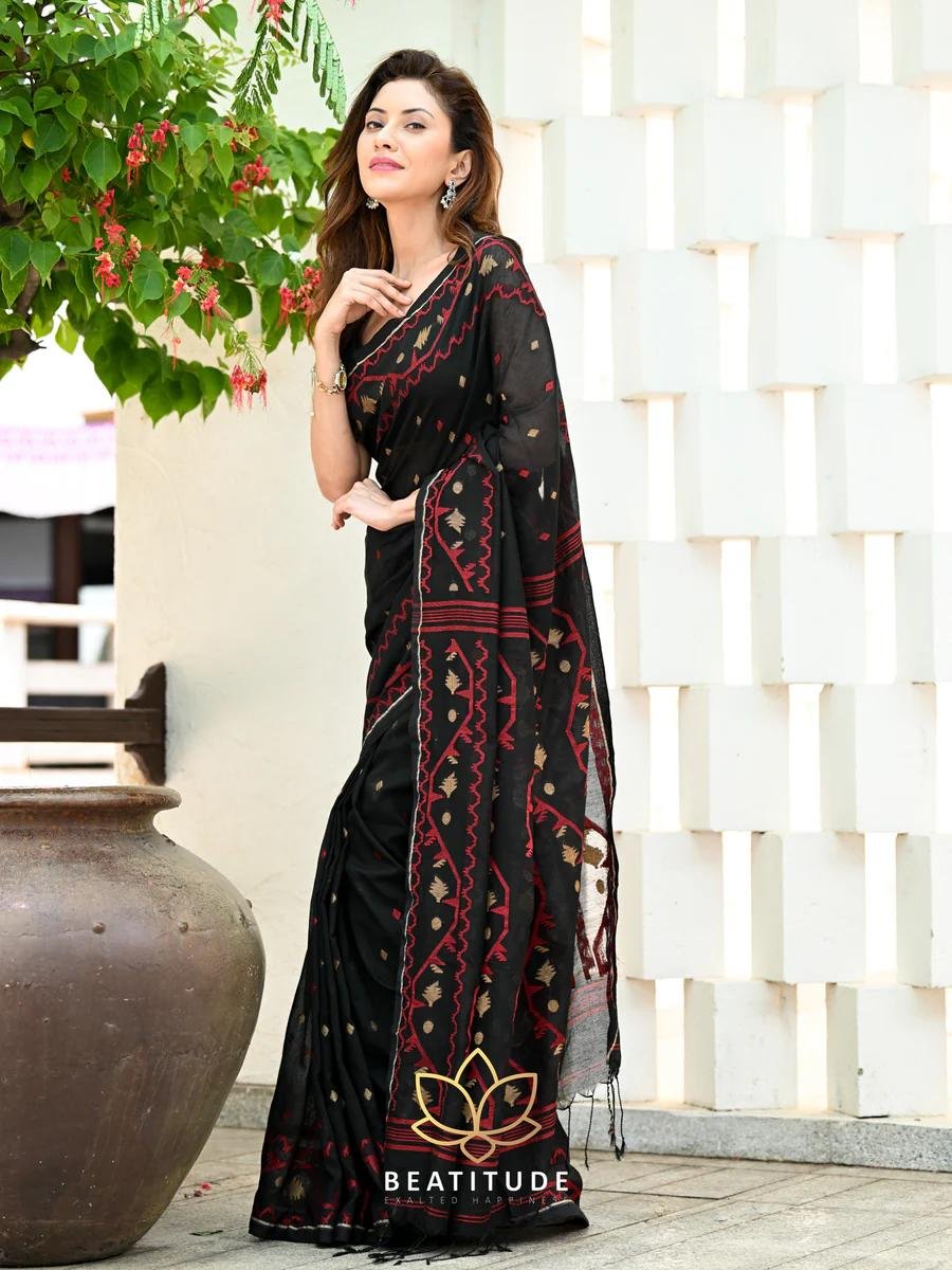 Raktakamal Woven Cotton Saree - Image 2
