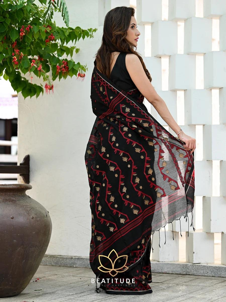 Raktakamal Woven Cotton Saree - Image 4