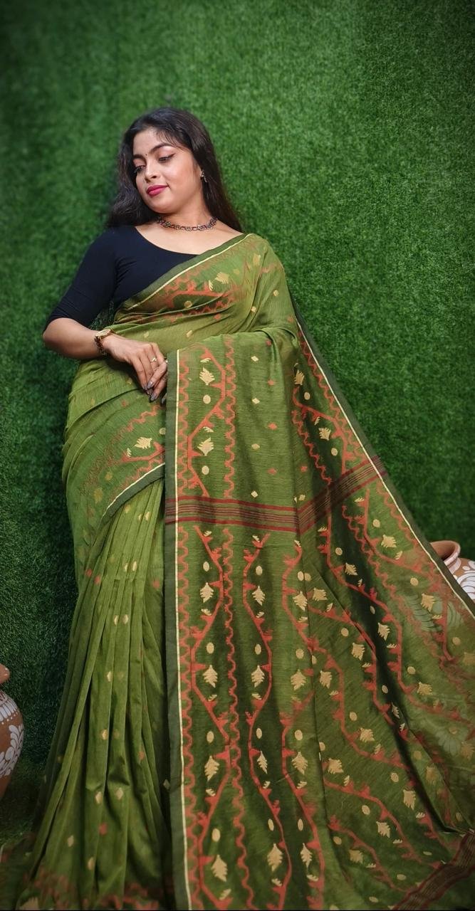 Vanmayuri Jamdani Saree - Image 18