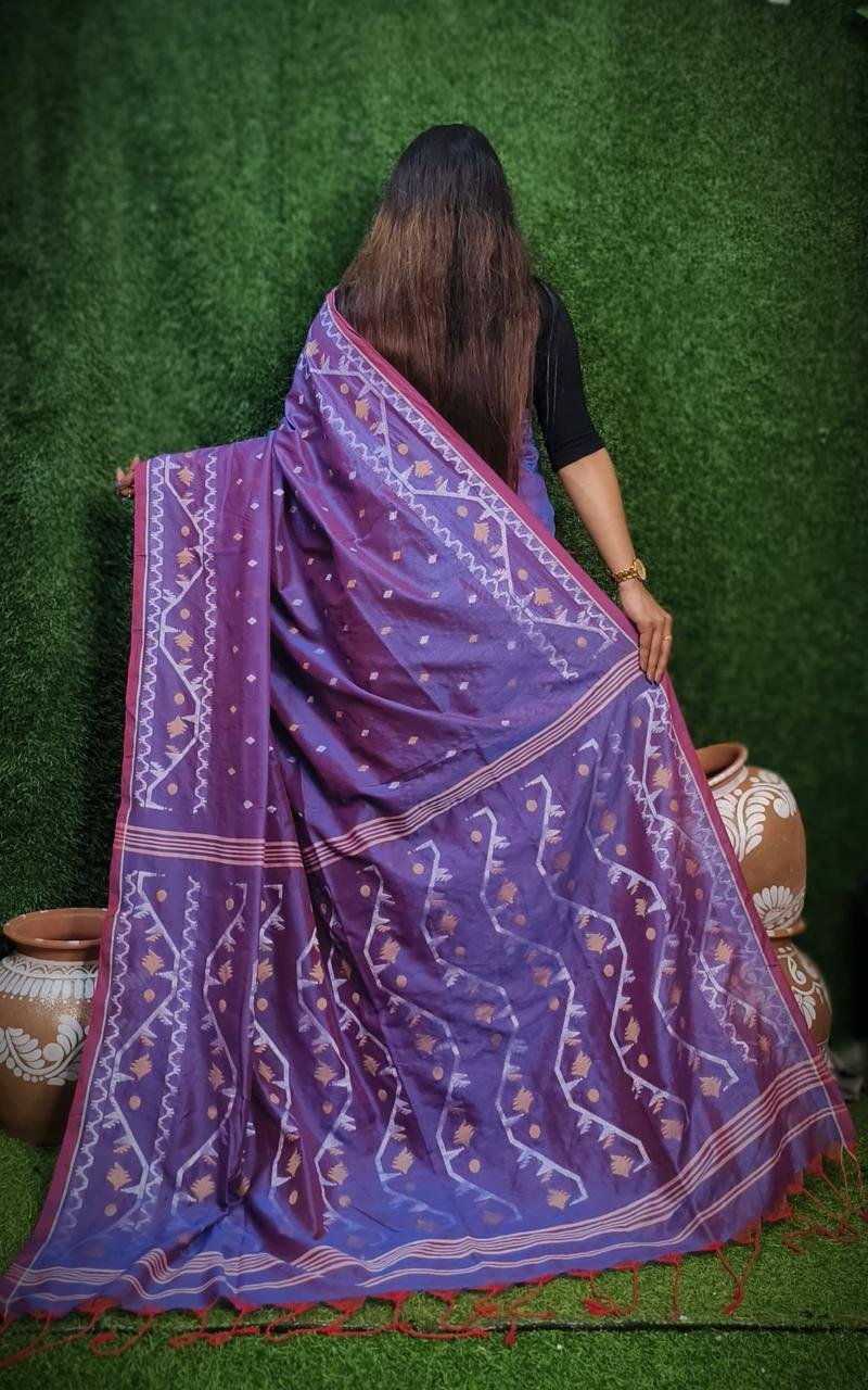 Vanmayuri Jamdani Saree - Image 19