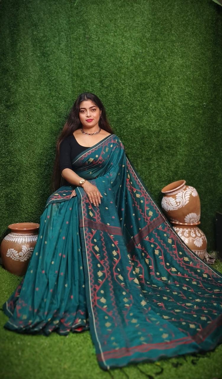Vanmayuri Jamdani Saree - Image 21