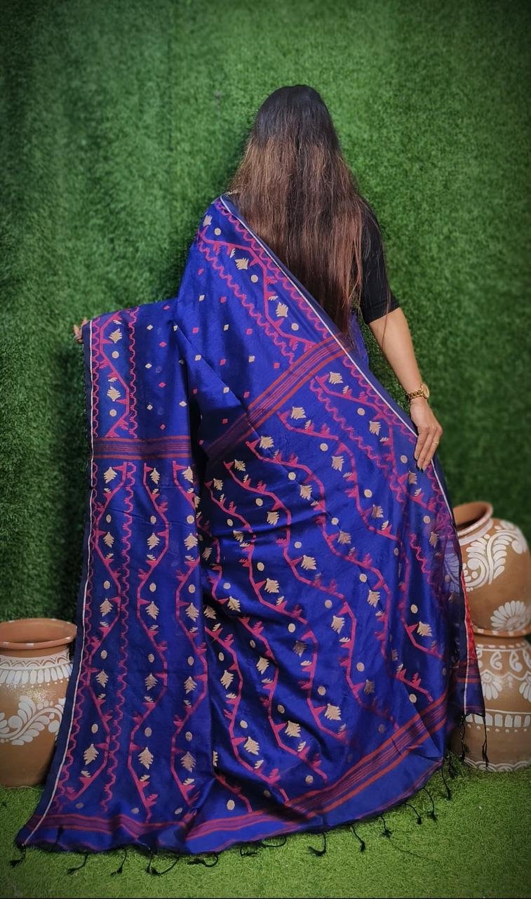 Vanmayuri Jamdani Saree - Image 23