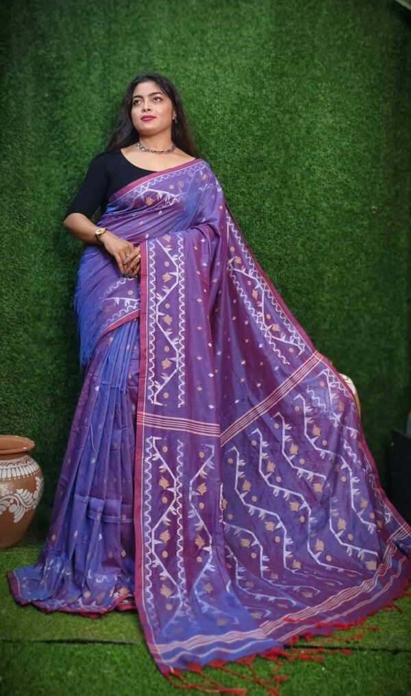 Vanmayuri Jamdani Saree - Image 24