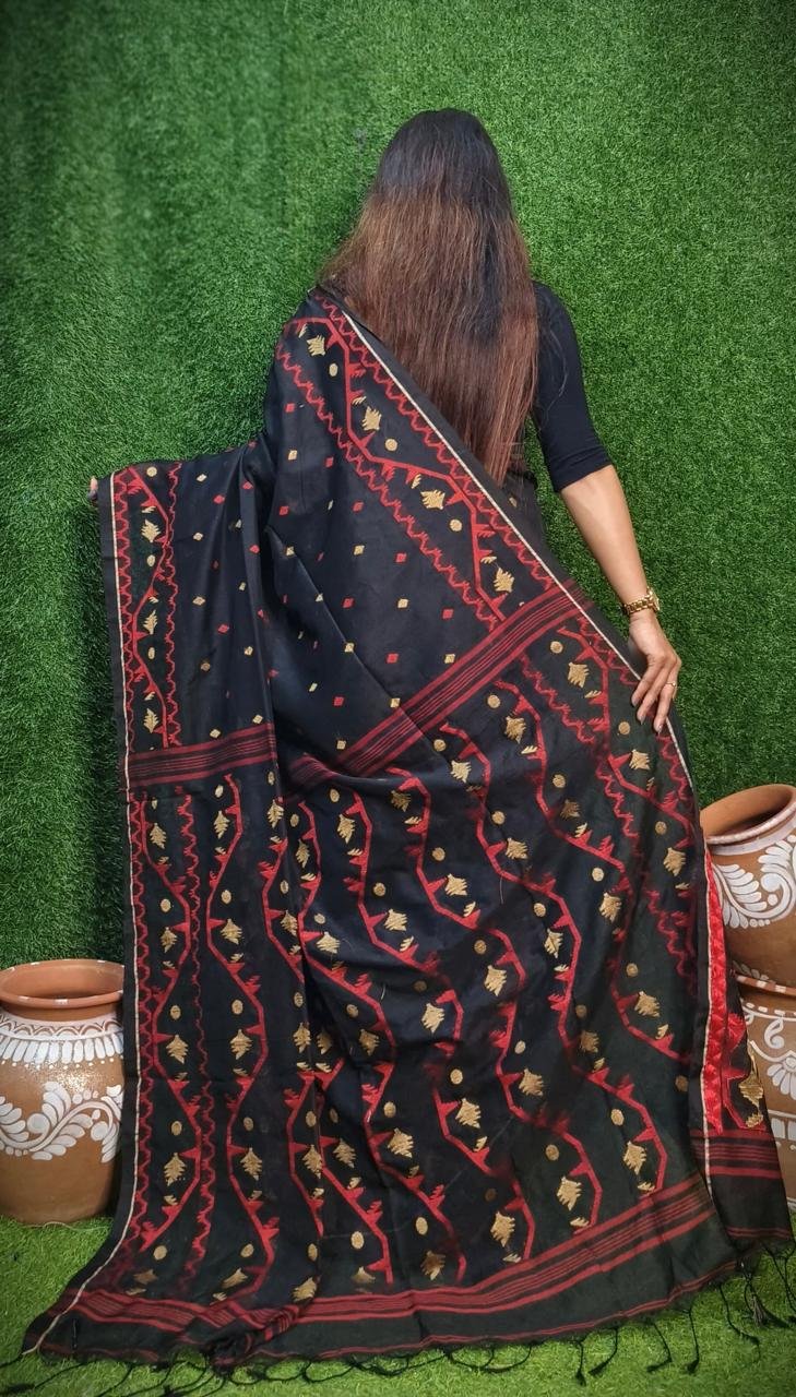 Vanmayuri Jamdani Saree - Image 5