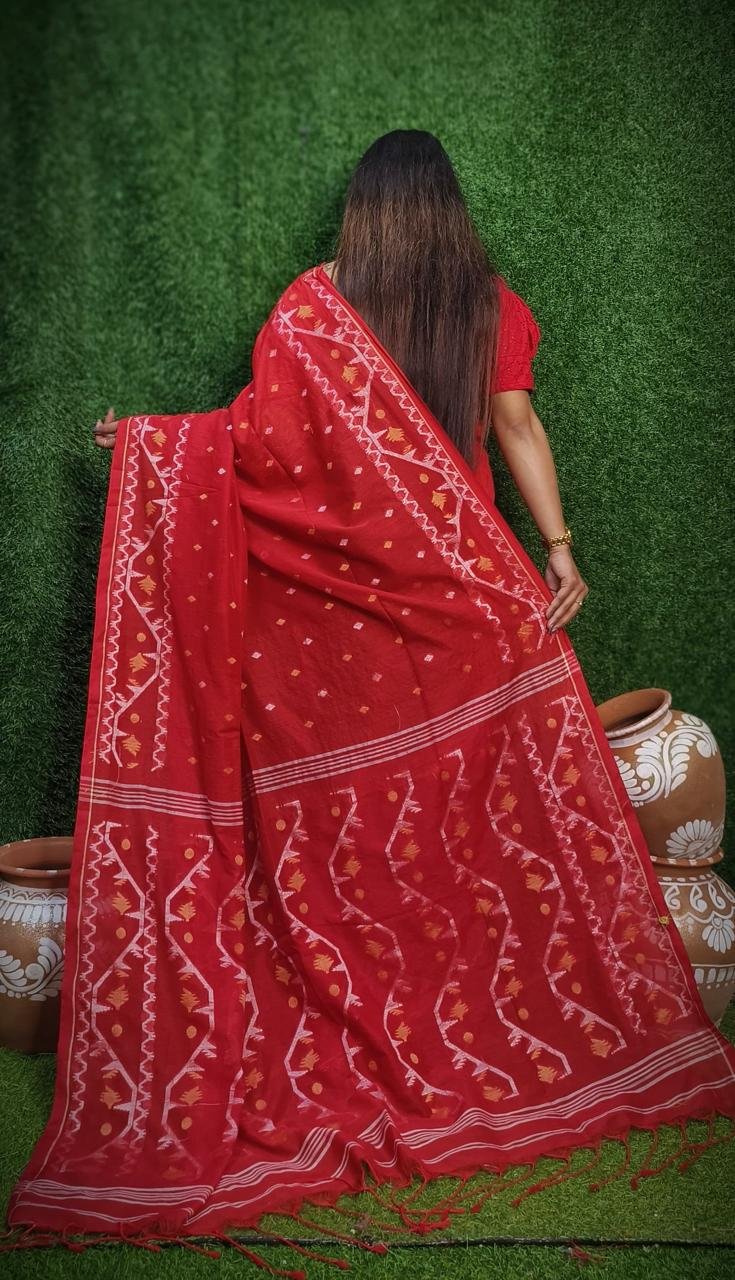 Vanmayuri Jamdani Saree - Image 11