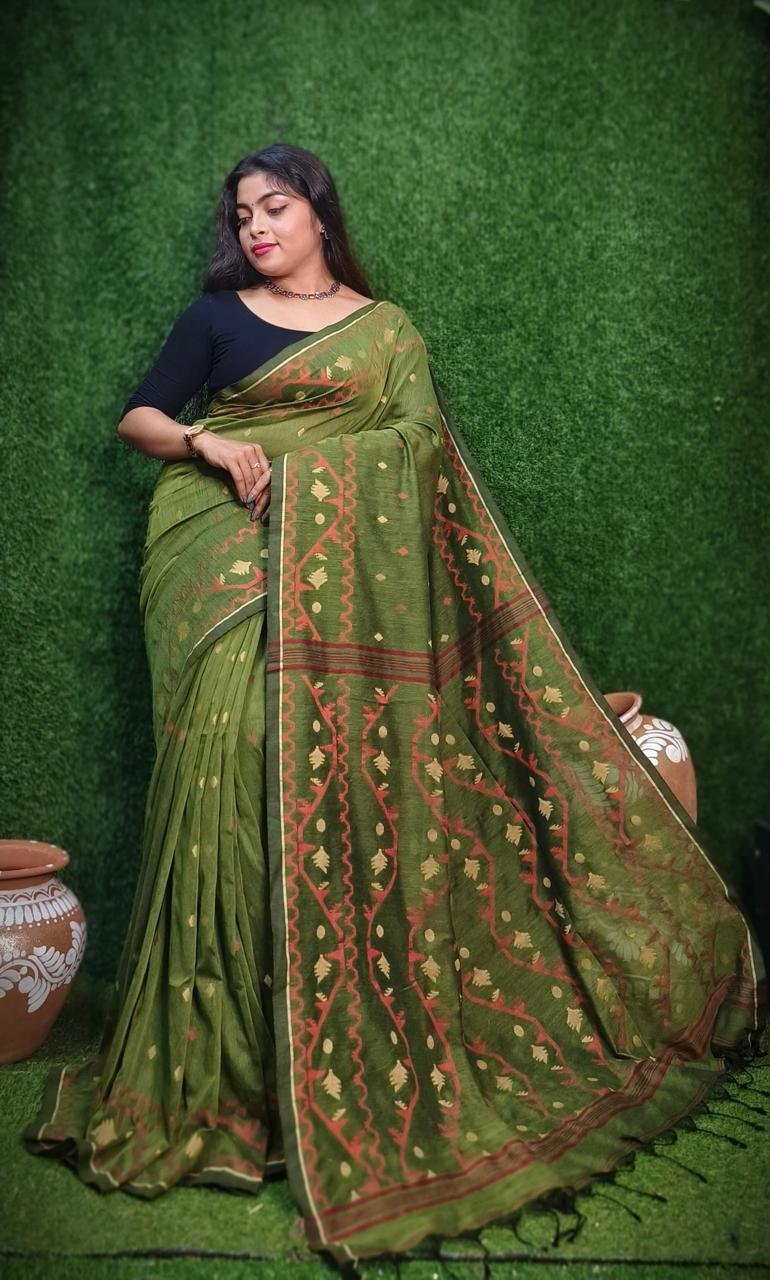 Vanmayuri Jamdani Saree - Image 15