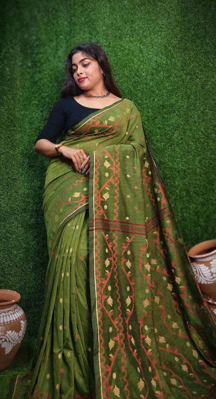 Vanmayuri Jamdani Saree - Image 17